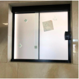 janela de vidro para sala Caub I