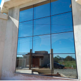 Fachada com Pele de Vidro